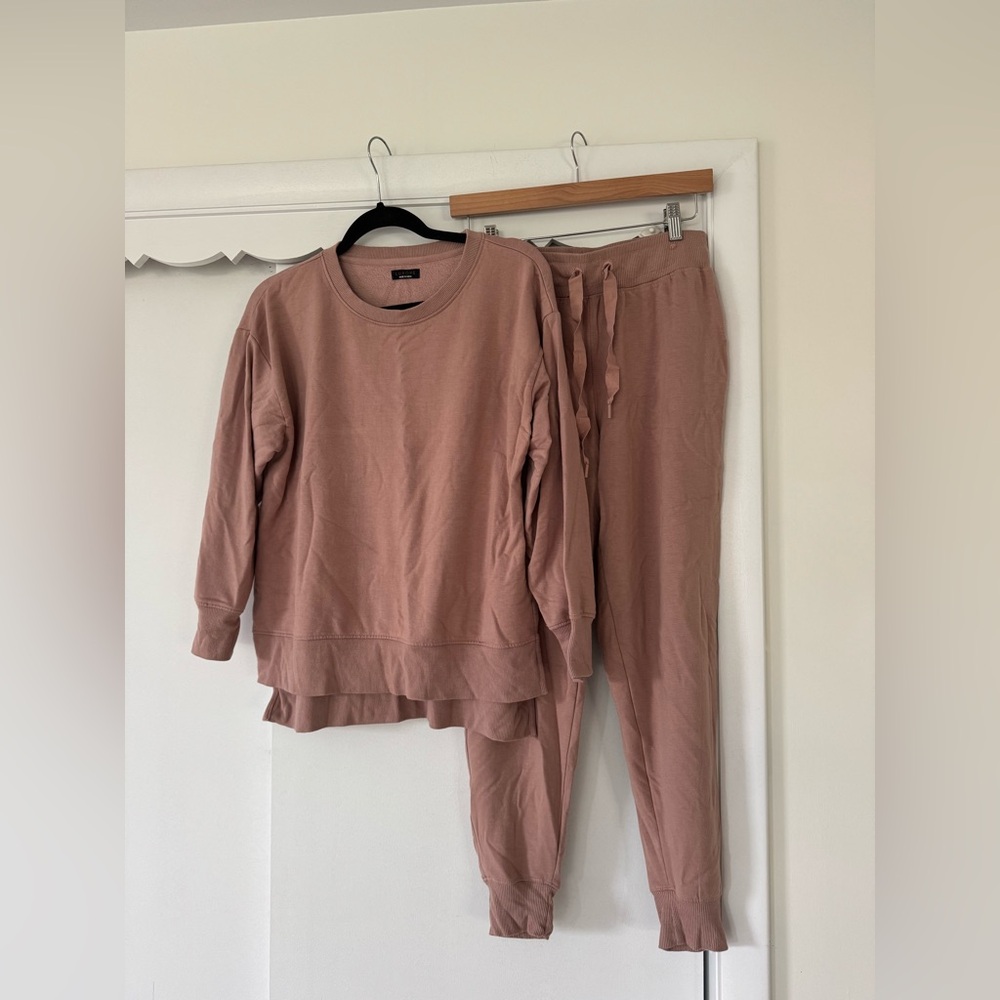 Luxome Essential jogger and tunic set - Picture 6 of 16